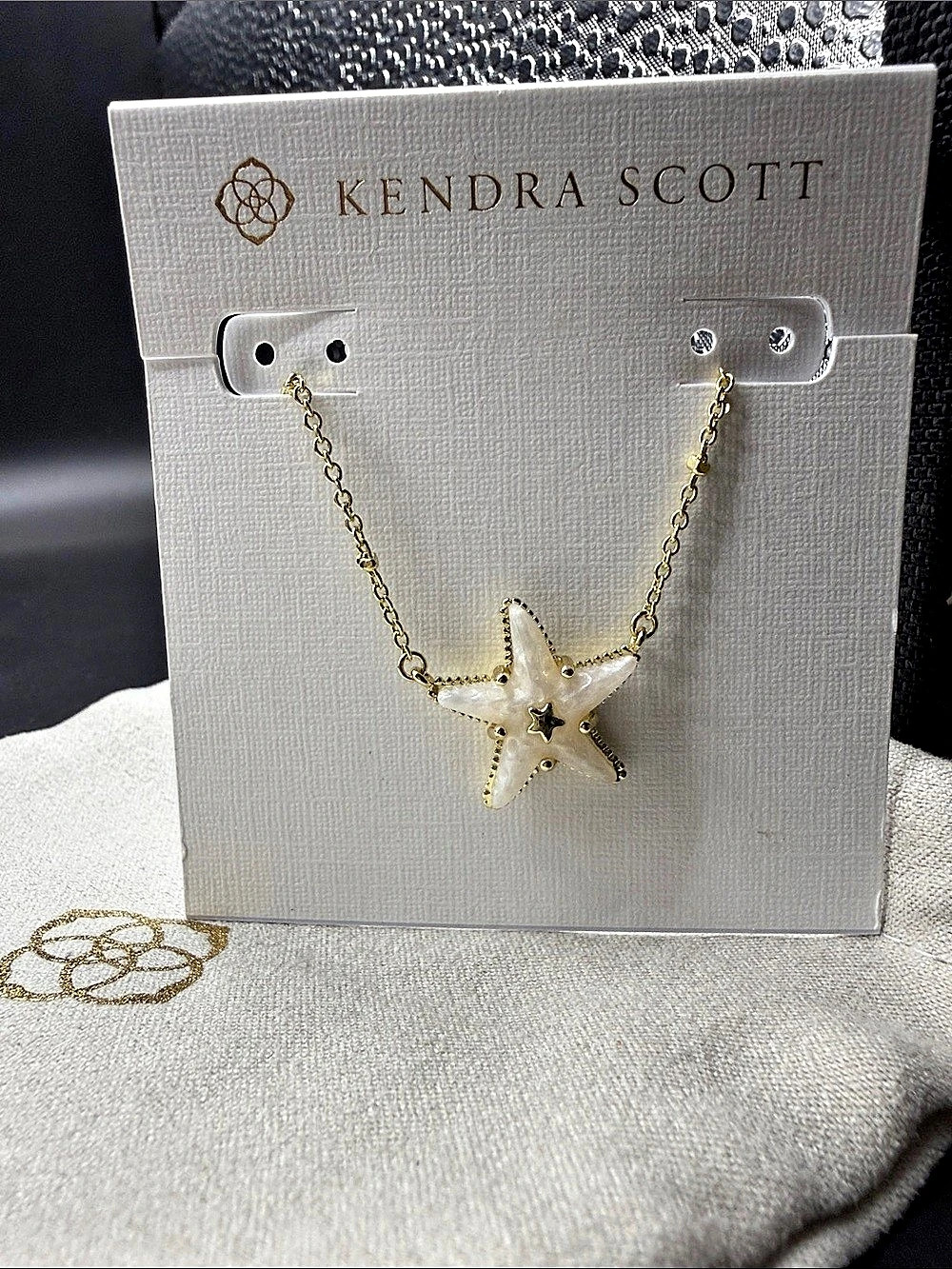 Kendra Scott Parker Starfish Short Pendant Necklace Gold & White